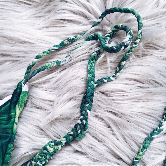 Tropical Printed Bikini Top {medium} - Picture 4 of 7